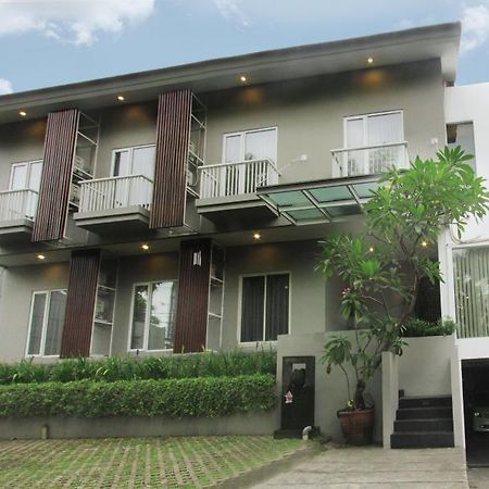 ג'קרטה Omah Dasar Hotel מראה חיצוני תמונה